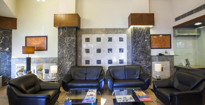 Treebo Ambassador Hotel Ahmedabad Bagian luar foto